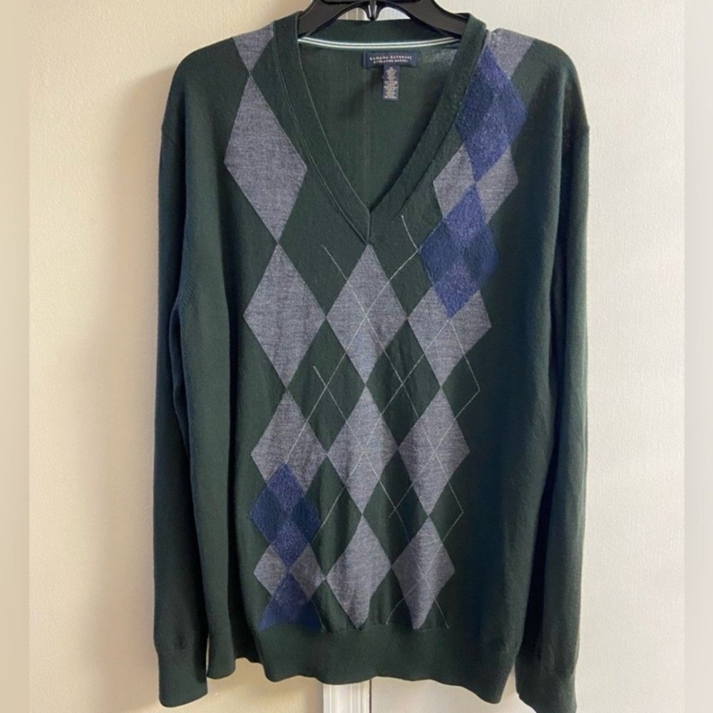 Banana Republic V-Neck Sweater in Green and Blue Argyle fine merino XL